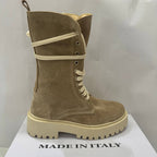 Anfibio Made In Italy in Camoscio  con zip Laterale e lacci regolabili