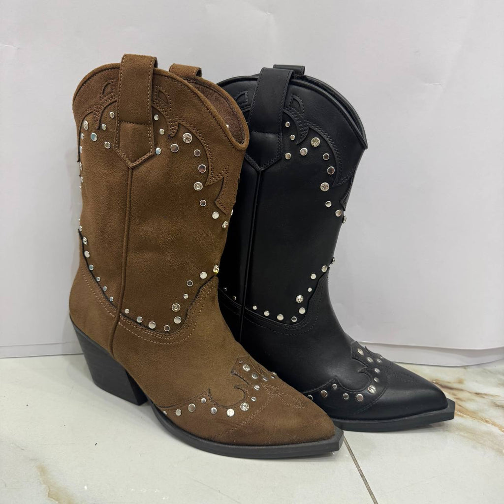 Camperos Corina Marroni/Pelle nera con borchie