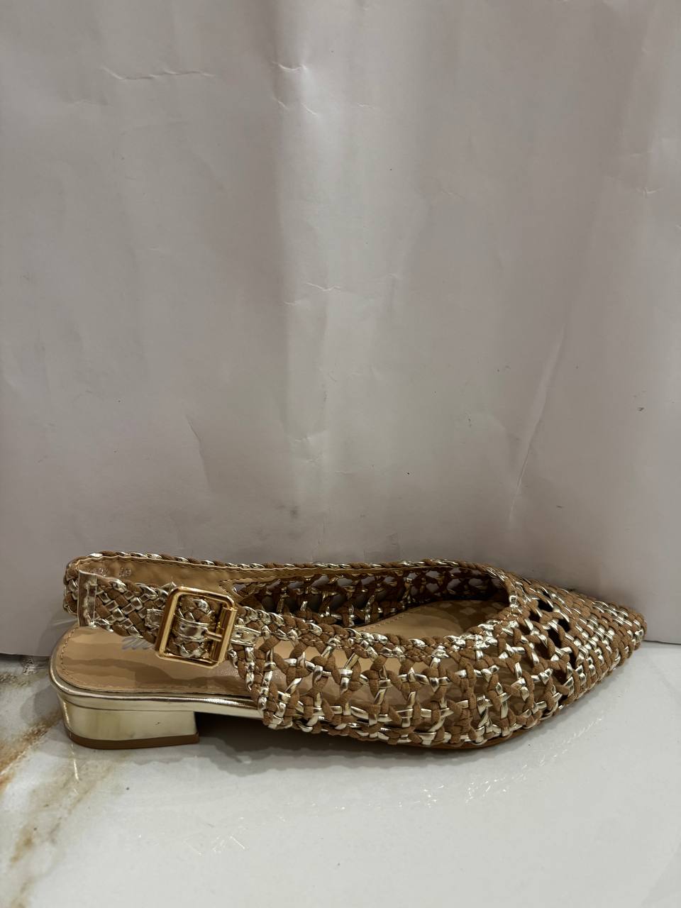 Ballerina traforata con tacco 3cm Immagine principale del prodotto